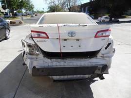 2014 TOYOTA CAMRY SE WHITE 2.5 AT Z20024